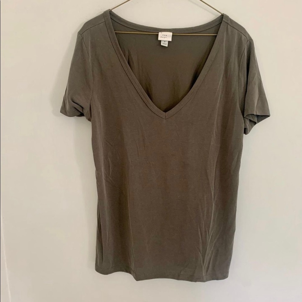 Olive green v neck t-shirt